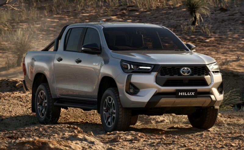 Toyota Hilux Gets New Looks Mild