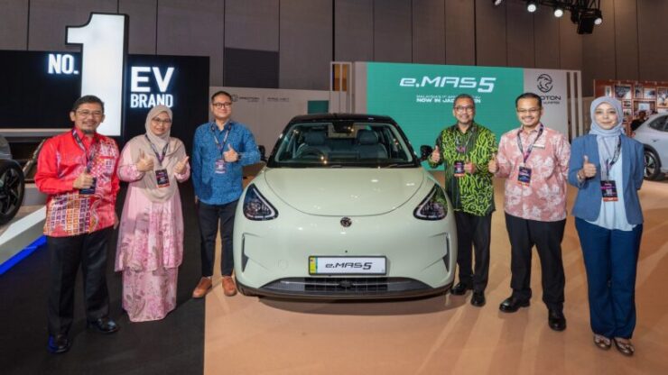 Proton e.MAS 5 Jade Green 01
