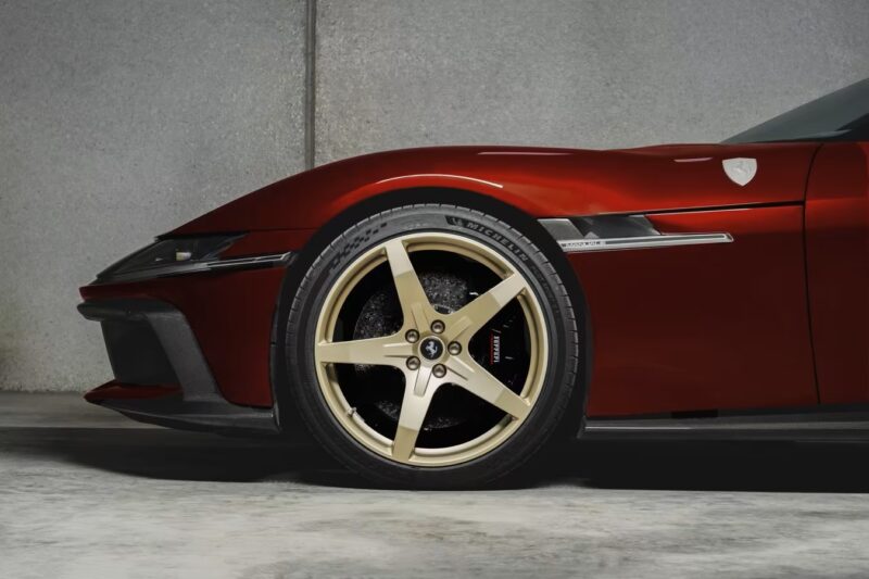 Ferrari 12Cilindri Manuale 05