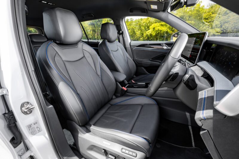 Volkswagen Tayron R-Line 2026 05