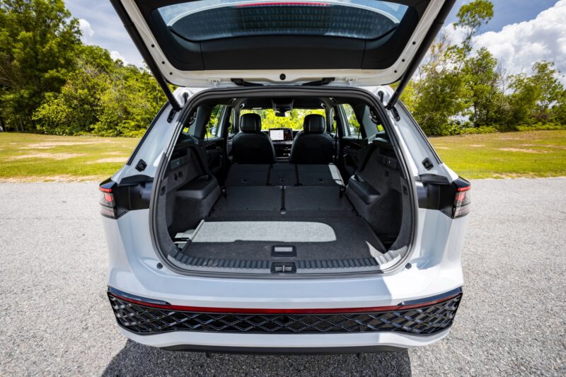 Volkswagen Tayron R-Line 2026 09