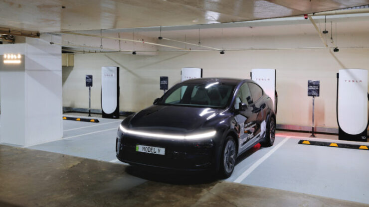 Tesla Supercharger V4 Queensbay Mall Penang (1)