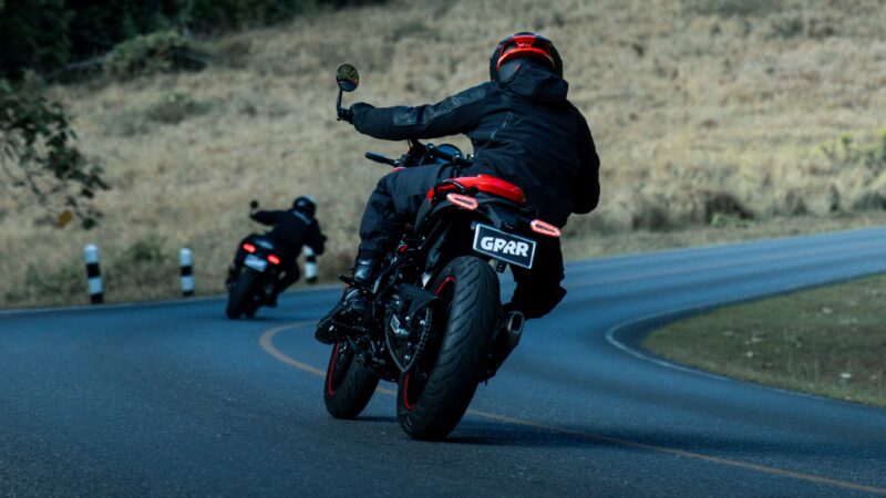 Royal Enfield Guerilla Apex 2026 (10)