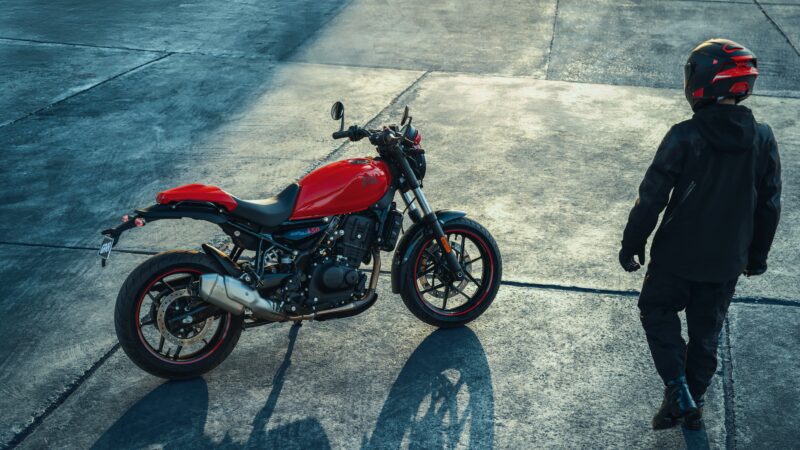 Royal Enfield Guerilla Apex 2026 (7)